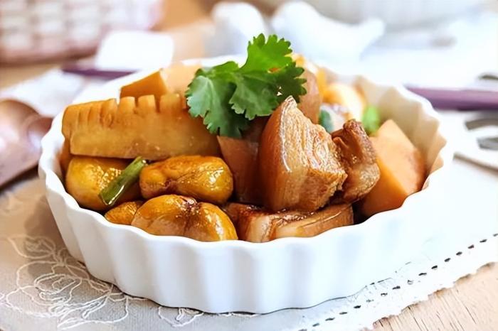 板栗竹筍燒五花肉